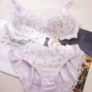 Japanese sweet cute girls lingerie without steel ring low chicken heart gathered embroidered flowers underwear set women bra set
